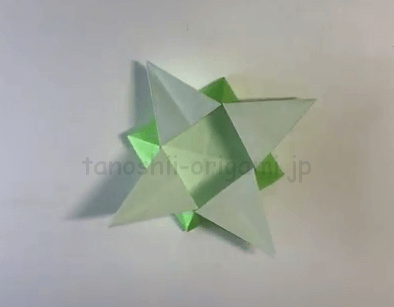 折り紙の箱の入れ物の折り方は つのこうばこの作り方を紹介