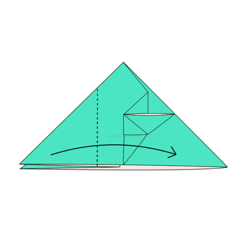 11.左側の1つの折り線に合わせて右側に向けて折る-2