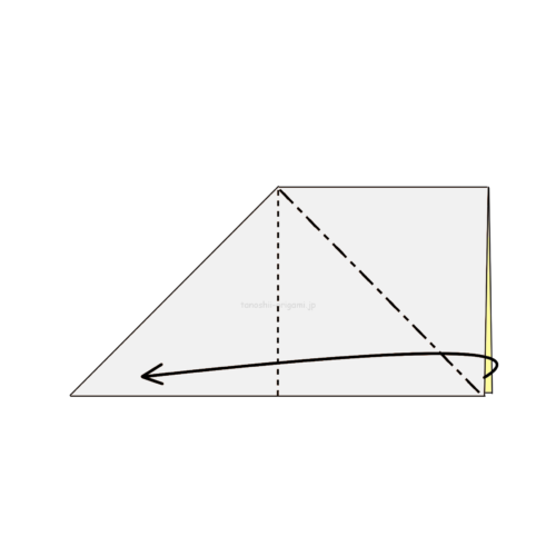 5.反対側も斜めに折り線をつけて、開いてつぶすように折る