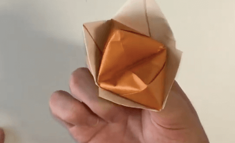 パクパク動く折り紙のきつねの折り方