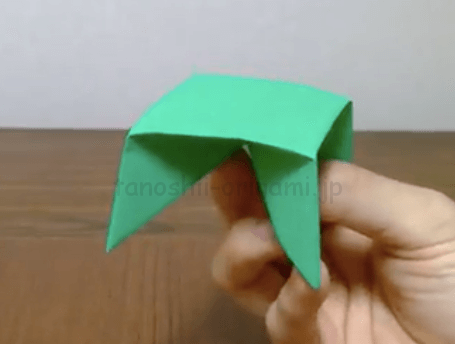 折り紙の変形する折り方とは テーブル 机 の折り紙から形が変わる作り方を紹介 たのしい折り紙