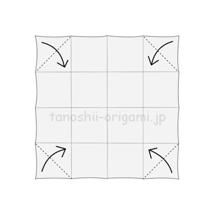1.折り紙に折り線をつけて、角を三角に折る。