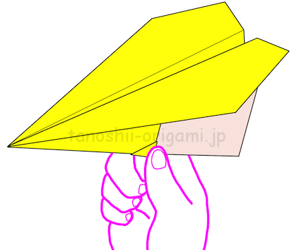 7.折り紙の三角飛行機の完成！